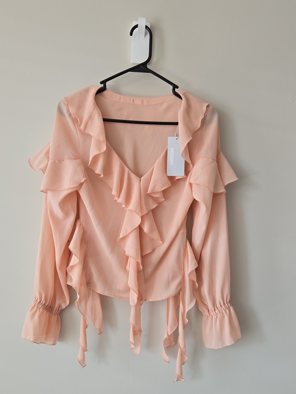 Moussy Peach Pink Ruffle V-Neck Blouse NWT
